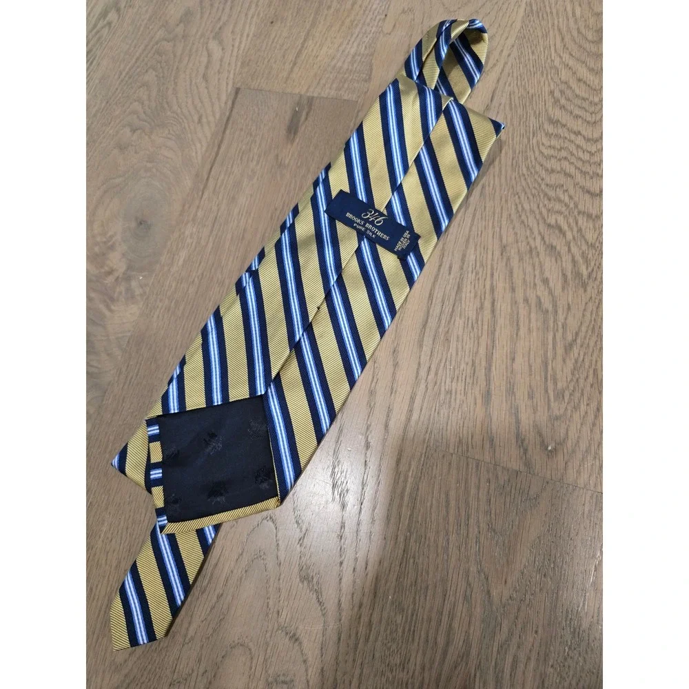 Brooks Brothers 346 Pure Silk Necktie Gold Blue Striped‎ Business Casual